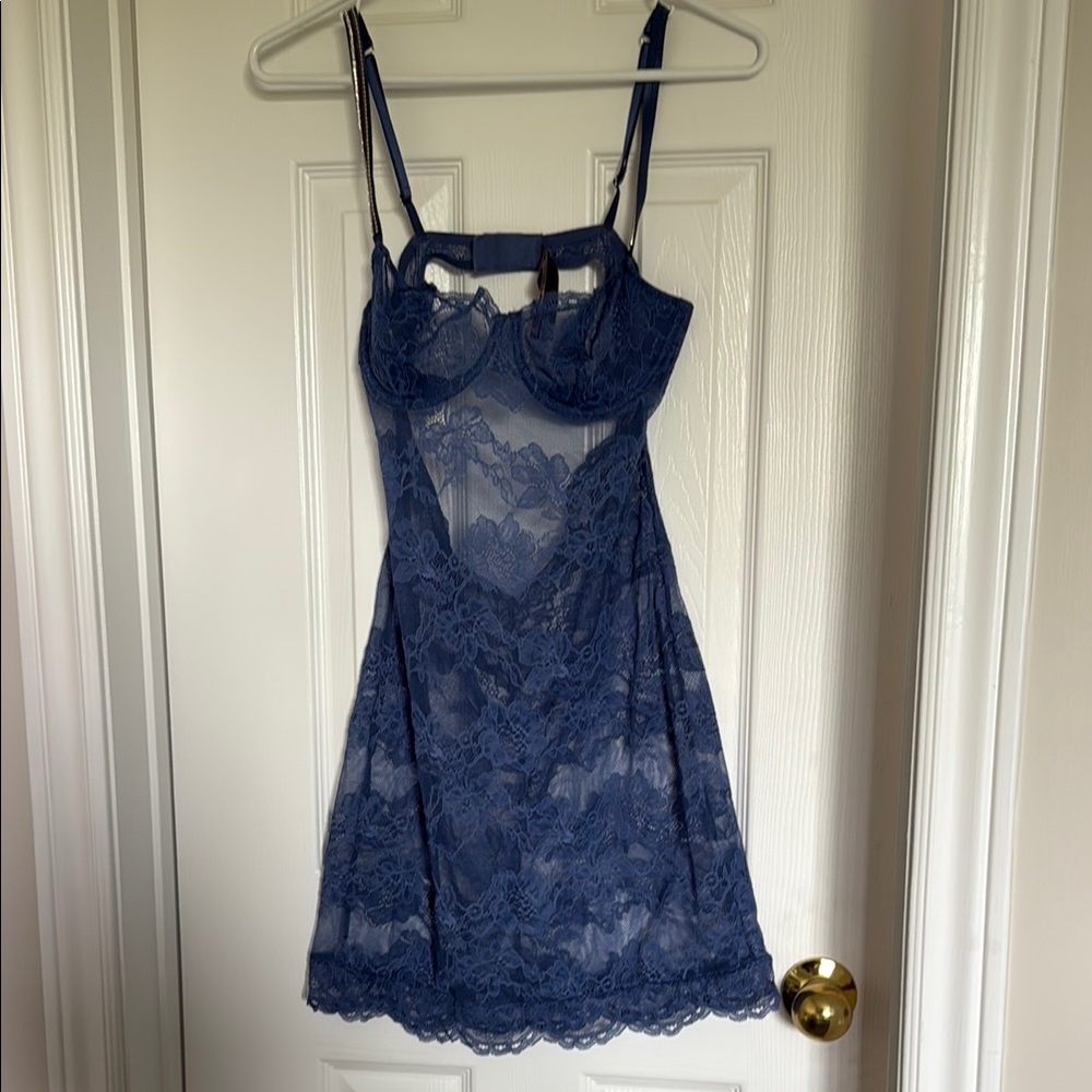 Victoria’s Secret Elegant Navy Lace lingerie with Straps
